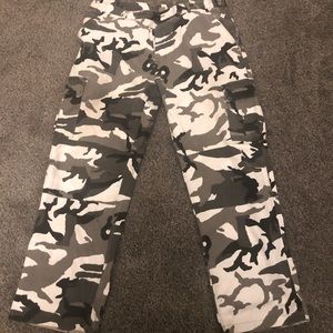 Winter camouflage cargo pants waist size 41-45